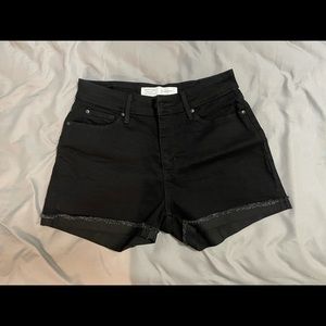 Levi’s Strauss Black Denim Shorts in Size 6